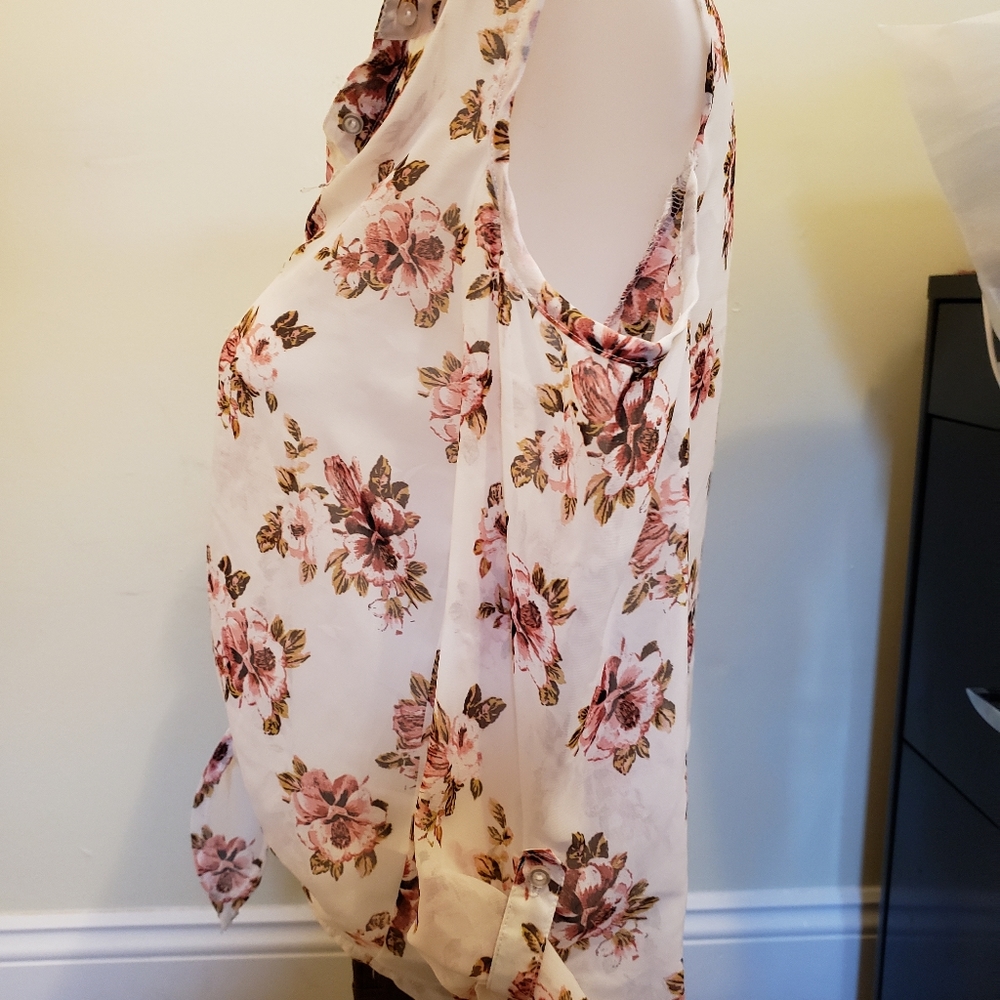 Beauties silk cold shoulder top - Picture 8 of 8
